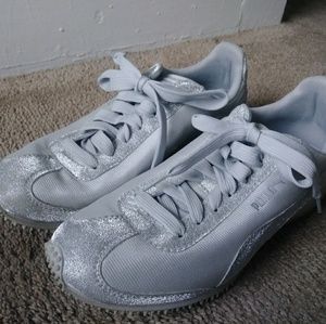 Gray Silver Sparkly Puma Tennis Shoes 5.5